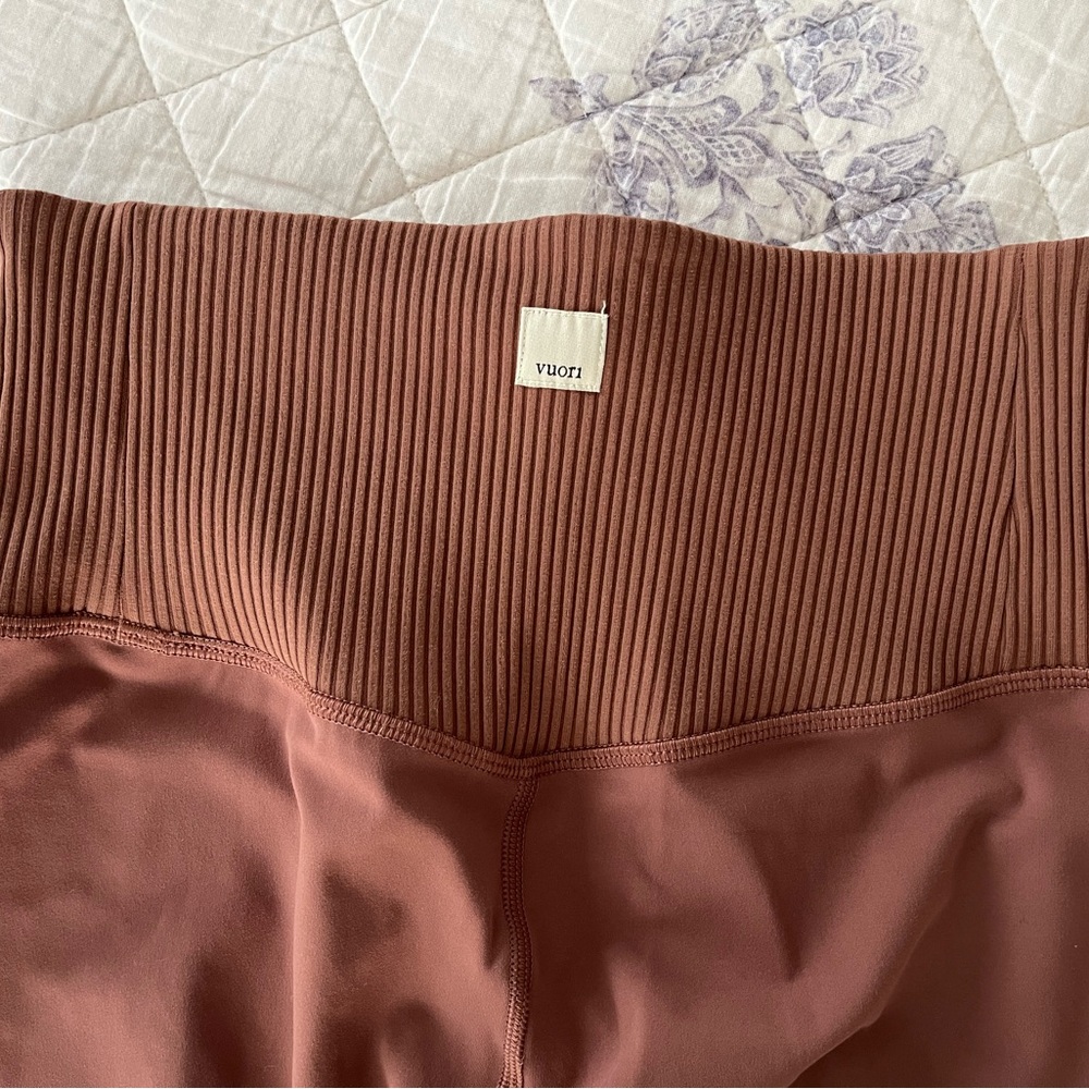 Vuori Women's Rib Studio Leggings in Terracotta
